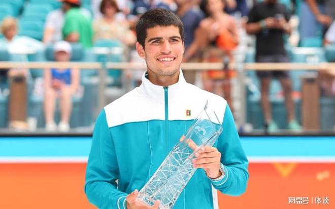 两名新援的 两名新援的